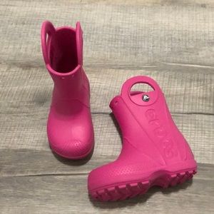 Kids crocs boots